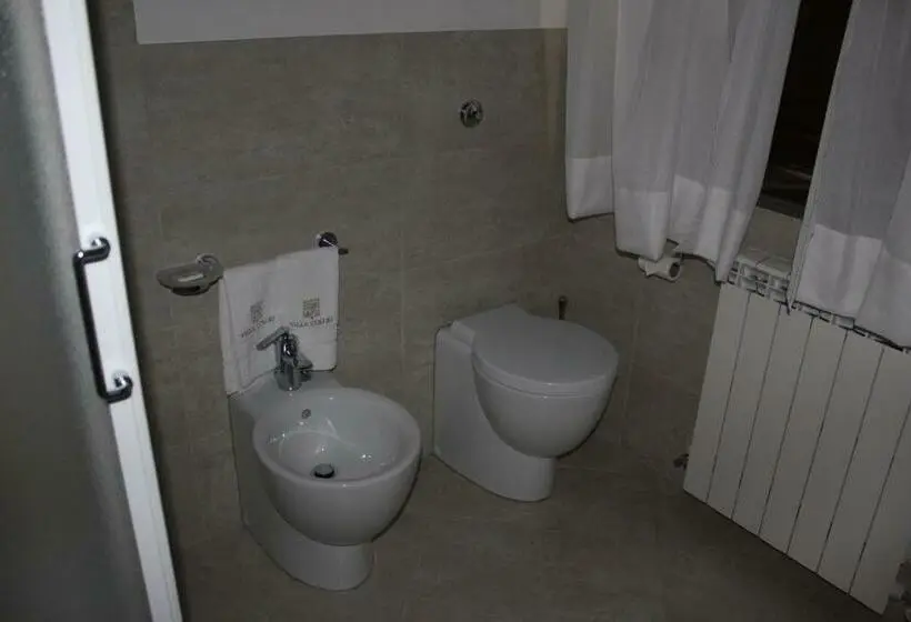 Standard Kolmen Hengen Huone, Villa Collio Relais