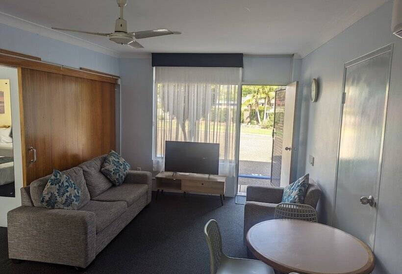 Апартаменты 1 Спальня, Haven Waters Motel & Apartments