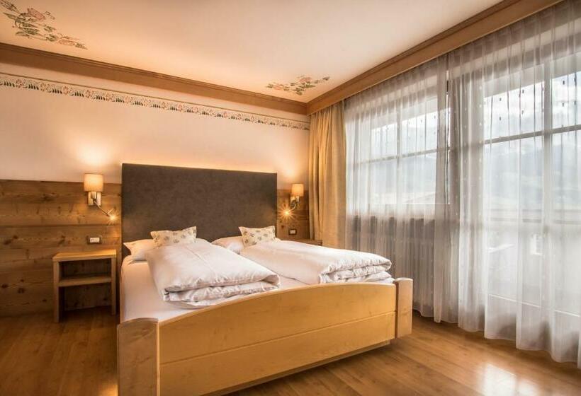 标准间, Ciasa Montanara