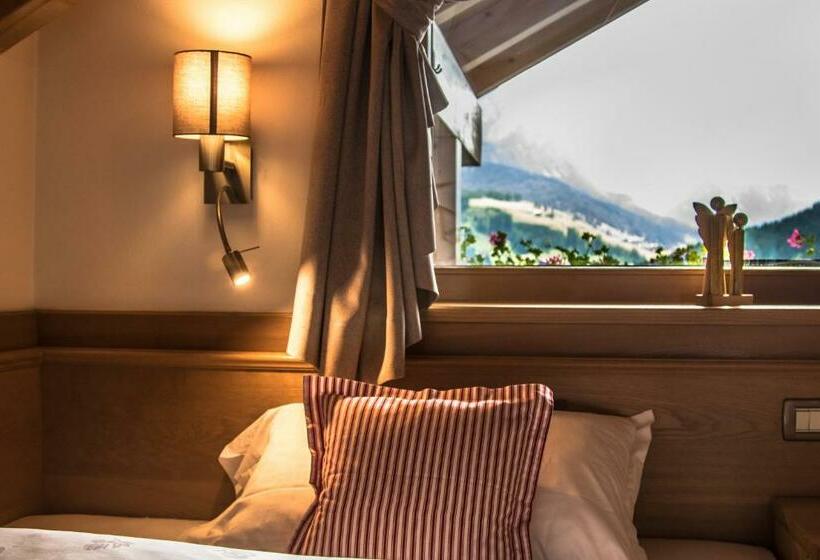 标准单人间, Ciasa Montanara