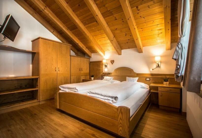 标准间, Ciasa Montanara