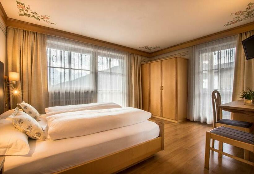 标准间, Ciasa Montanara