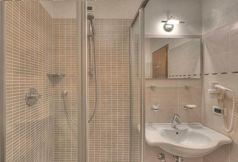 标准间, Garnì Bel Air