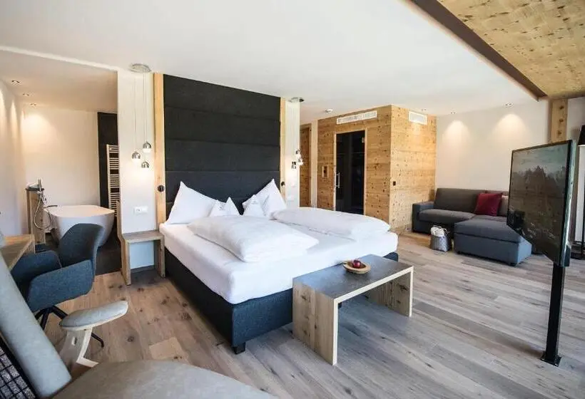 Deluxe Suite King Bed, Kronblick