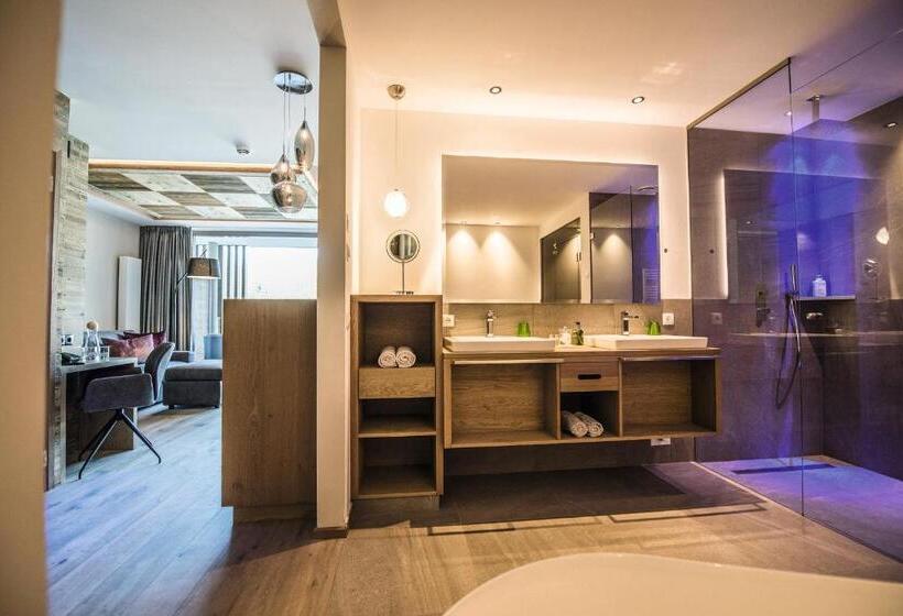 キングサイズベッドのデラックススイート, Kronblick