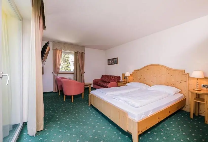 Superior-huone Parveke, Kronplatz