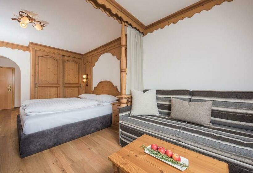 جناح جونيور مزوَّد بشرفة, Lanerhof Active/spa/balance