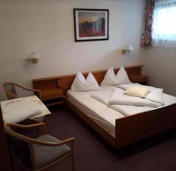 Standard-huone, Schmalzlhof