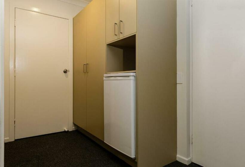 スタンダードルーム, The Waterloo Bay