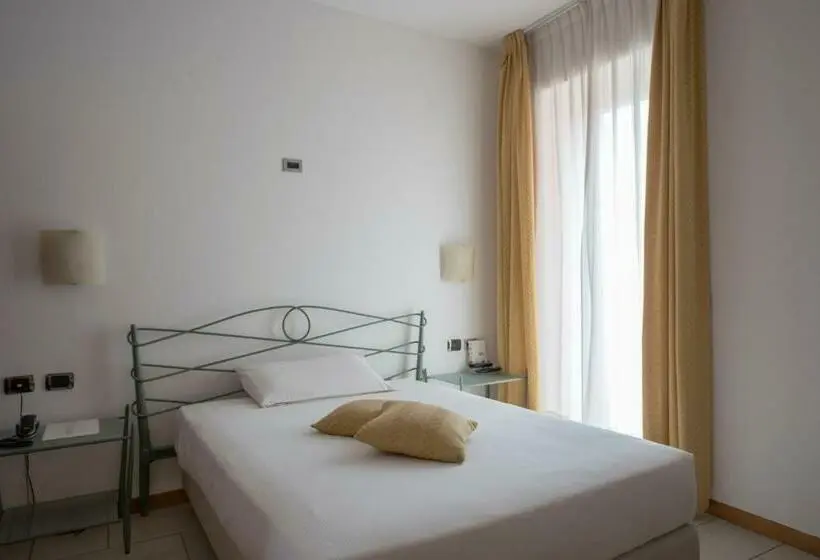 Standard Yhden Hengen Huone, Villa Colico