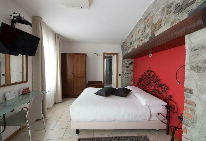 غرفة قياسية ثلاثية, Villa Colico