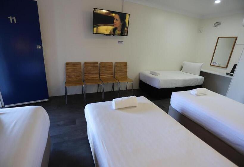 패밀리 룸, Reign Inn Newcastle