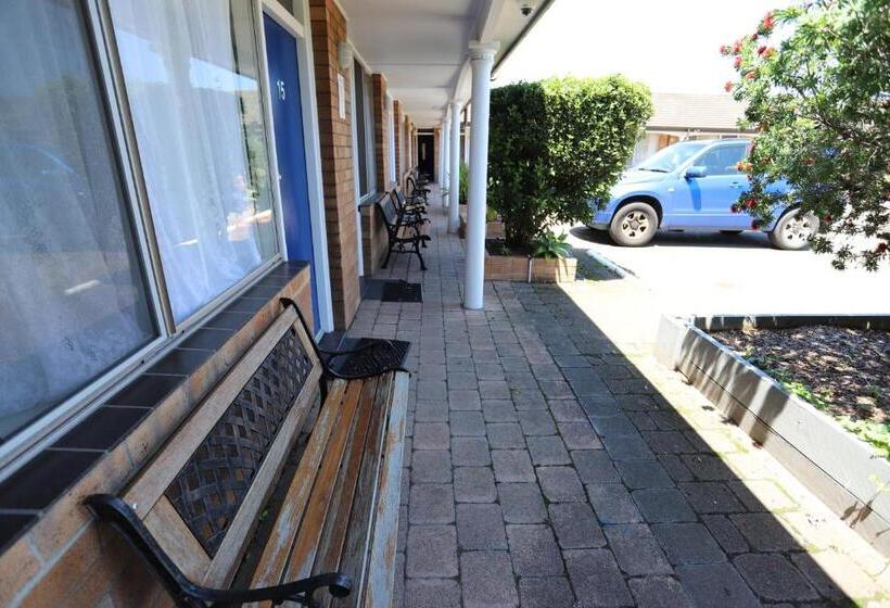 이코노미 룸, Reign Inn Newcastle