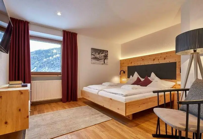Huoneisto 1 Makuuhuone, Appartementhaus Arnika