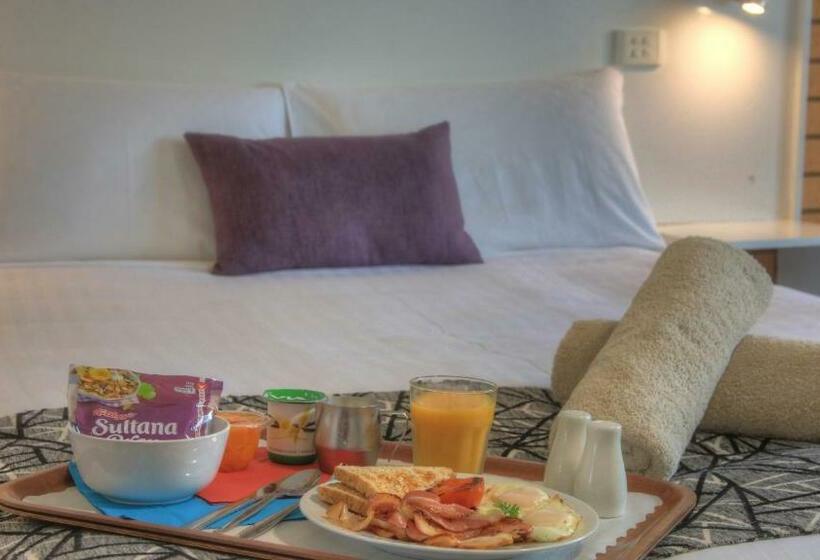 חדר משפחתי, Rosebourne Gardens Motel