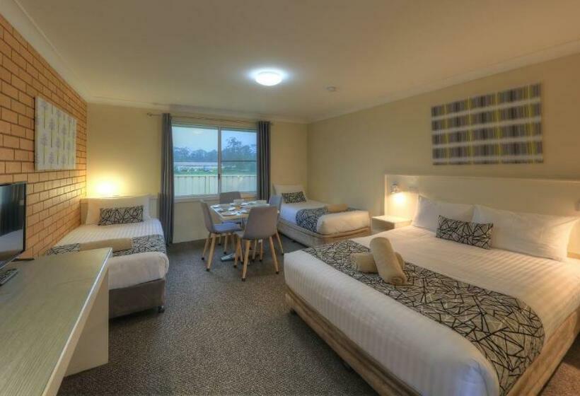 Семейный Номер, Rosebourne Gardens Motel