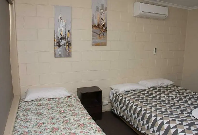 Standard Kolmen Hengen Huone, The Swiss Motel