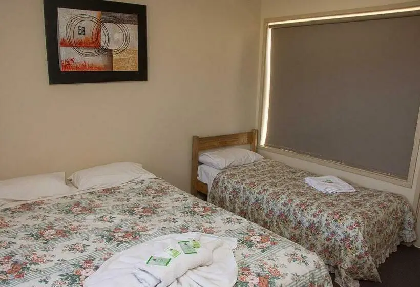Standard Kolmen Hengen Huone, The Swiss Motel