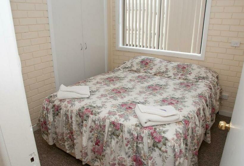 آپارتمان 2 خوابه, The Swiss Motel