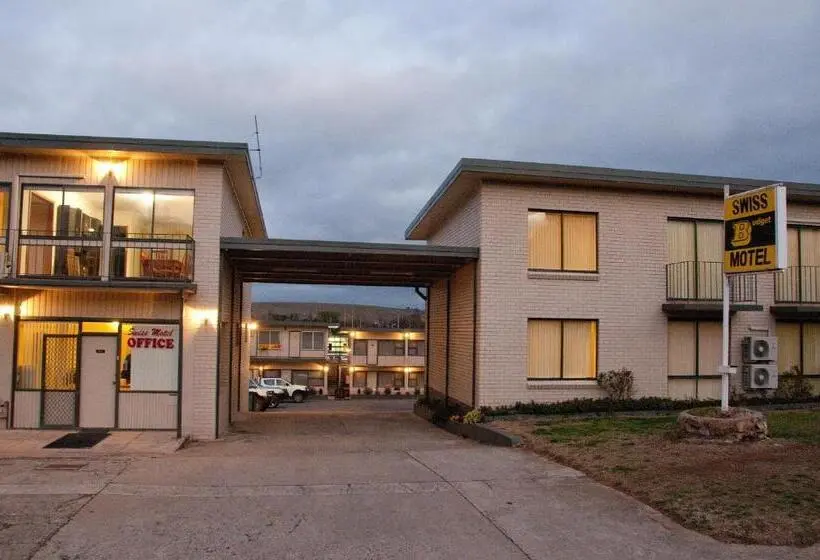 Standard Neljän Hengen Huone, The Swiss Motel