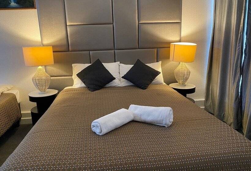 غرفة قياسية, Tollgate Motel