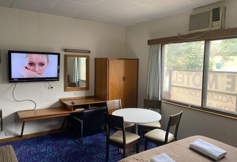 غرفة عائلية, Tollgate Motel