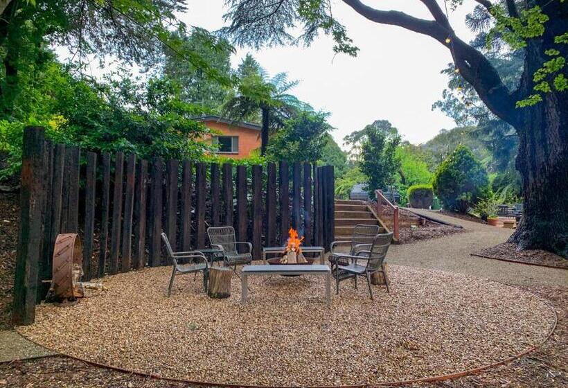 マウンテンビュースイート, Warburton Motel Where Mid Century Style Meets The Mountains