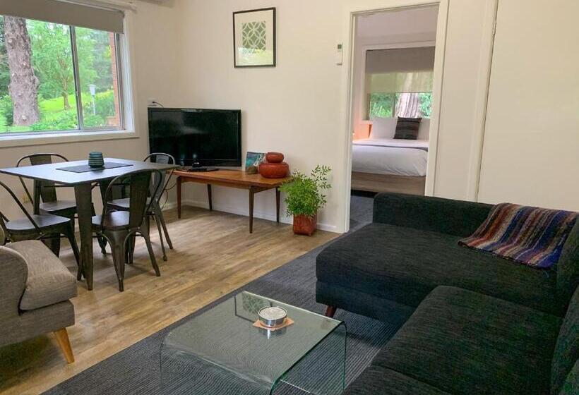 マウンテンビュースイート, Warburton Motel Where Mid Century Style Meets The Mountains