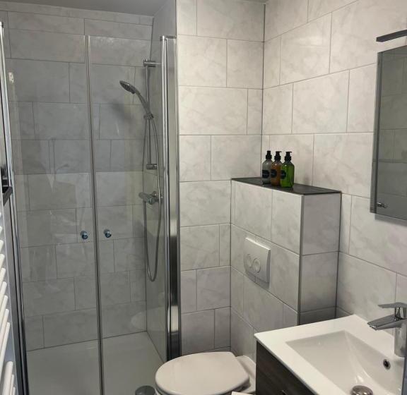 带2个卧室的公寓, Apartement Hotel Stays By Adm