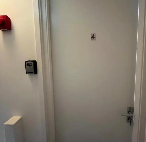 Huoneisto 2 Makuuhuonetta, Apartement Hotel Stays By Adm