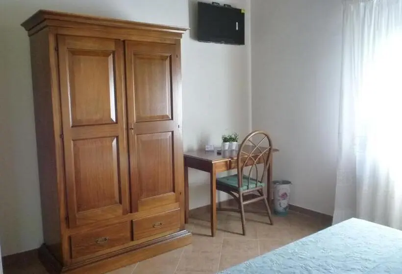 Standard-huone Puutarhanäkymä, B&b La Villa Del Vecchio Platano