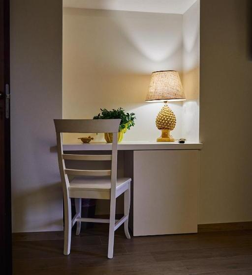 חדר דלוקס לשלושה, Trinacria Caccamo   Luxury Rooms