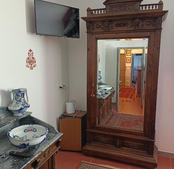 Номер Стандарт Совместная Ванная, La Maison Rouge