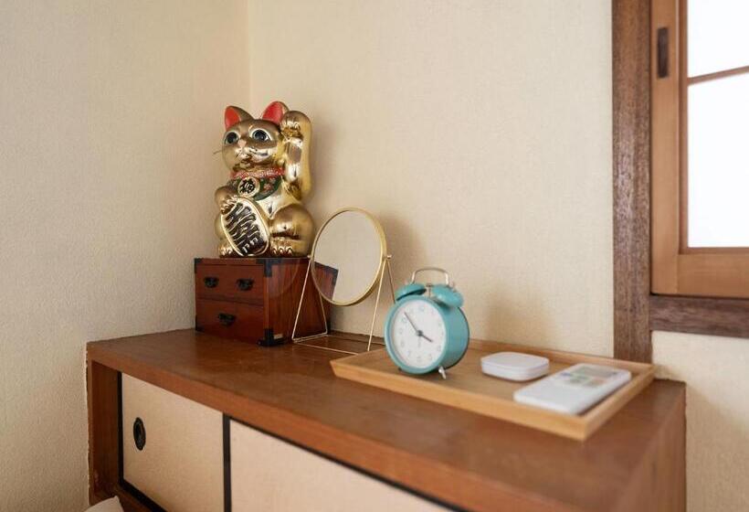 Standardrum, Hostel Kuriya Osaka