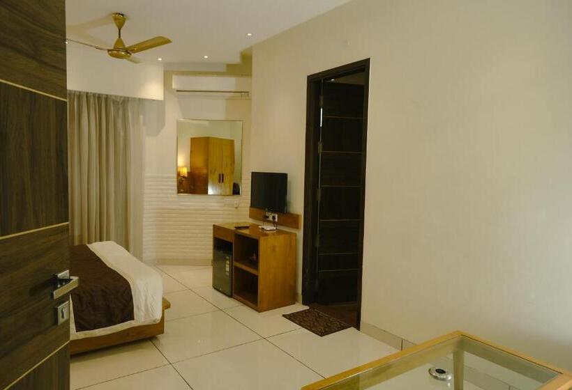 エコノミールーム, Garden Resorts And