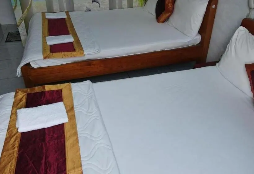 اتاق استاندارد با بالکن, Khách Sạn Nguyên Trung