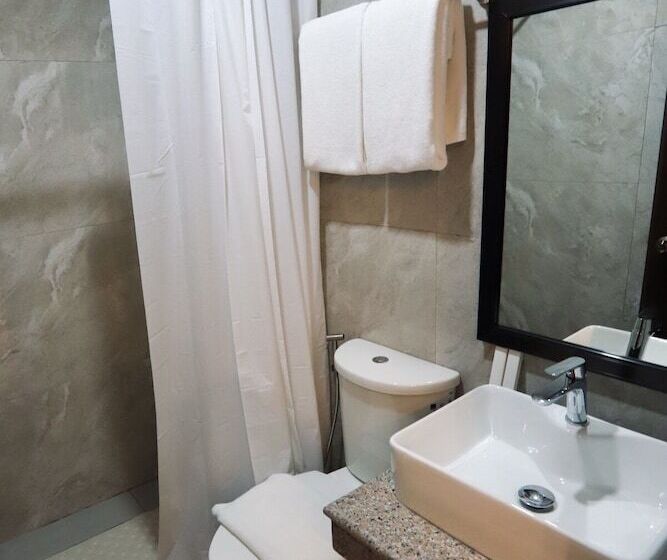 اتاق لوکس, Monaco