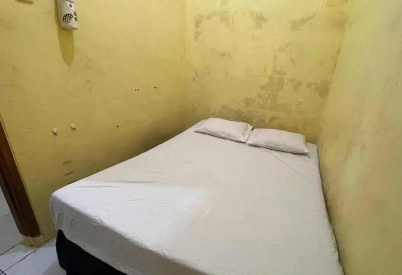 エコノミールーム, Spot On 93879 Wunut Homestay Syariah