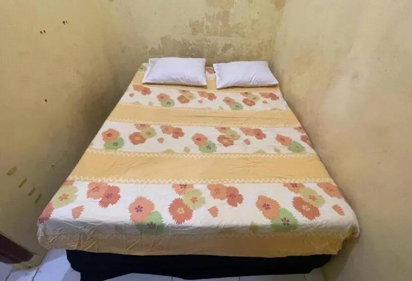 エコノミールーム, Spot On 93879 Wunut Homestay Syariah