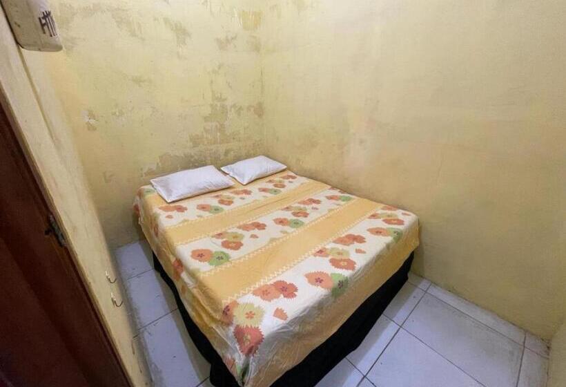 Номер Economy, Spot On 93879 Wunut Homestay Syariah