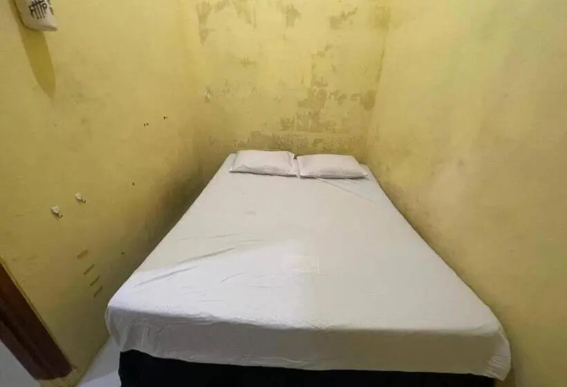 エコノミールーム, Spot On 93879 Wunut Homestay Syariah