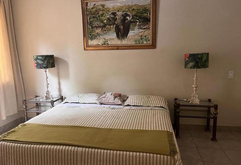 اتاق استاندارد, 161 Blenheim Rd