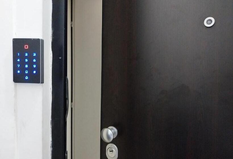 اتاق لوکس, Dm Hostel And Apartments