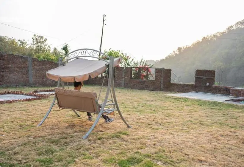 デラックスルーム, The Chirpy Bungalow By Luho Leisure