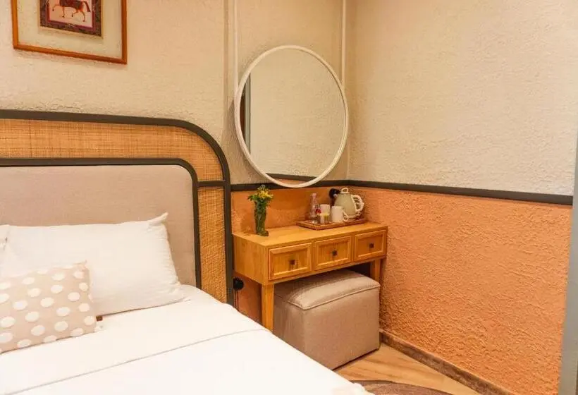 スタンダードルーム, Qara Otel