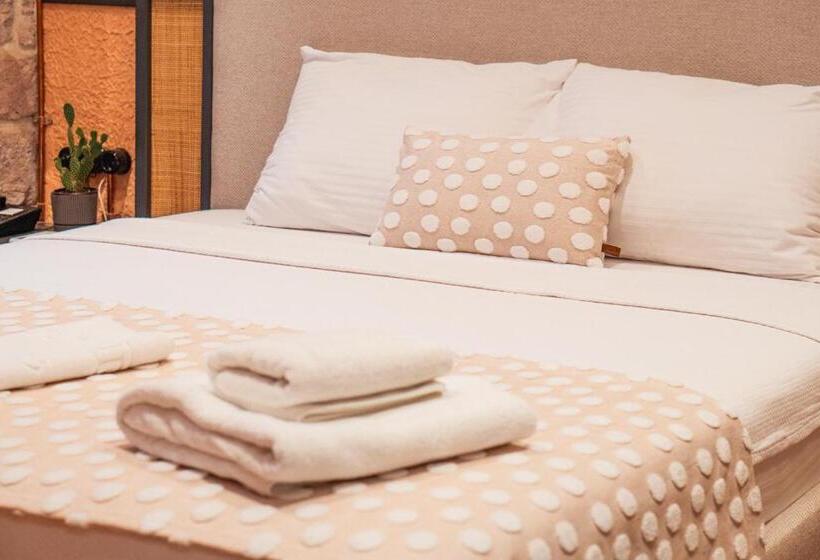 标准间, Qara Otel