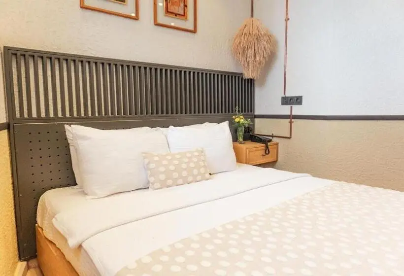エコノミールーム, Qara Otel