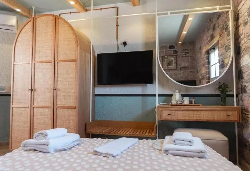 エコノミールーム, Qara Otel