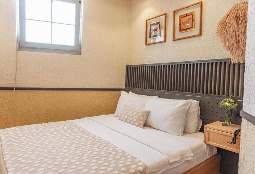 经济房, Qara Otel