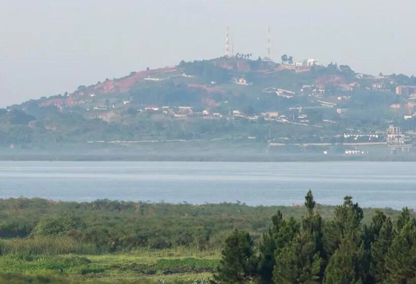 اتاق استاندارد با چشم‌انداز دریاچه, Residence 256 Kampala, Kigo